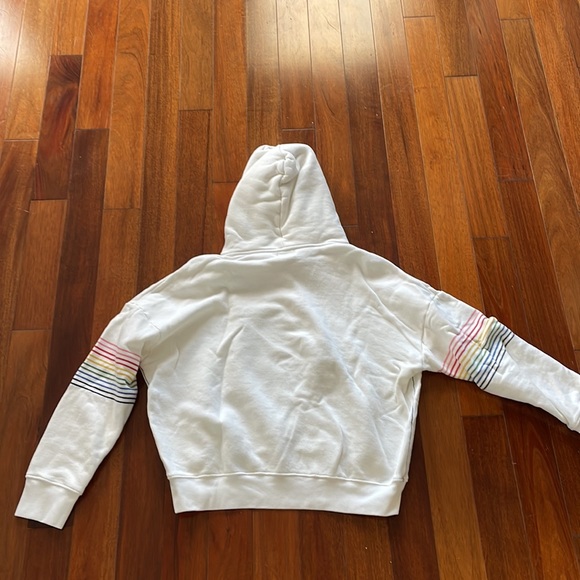 Sundry - Picture 4 of 6